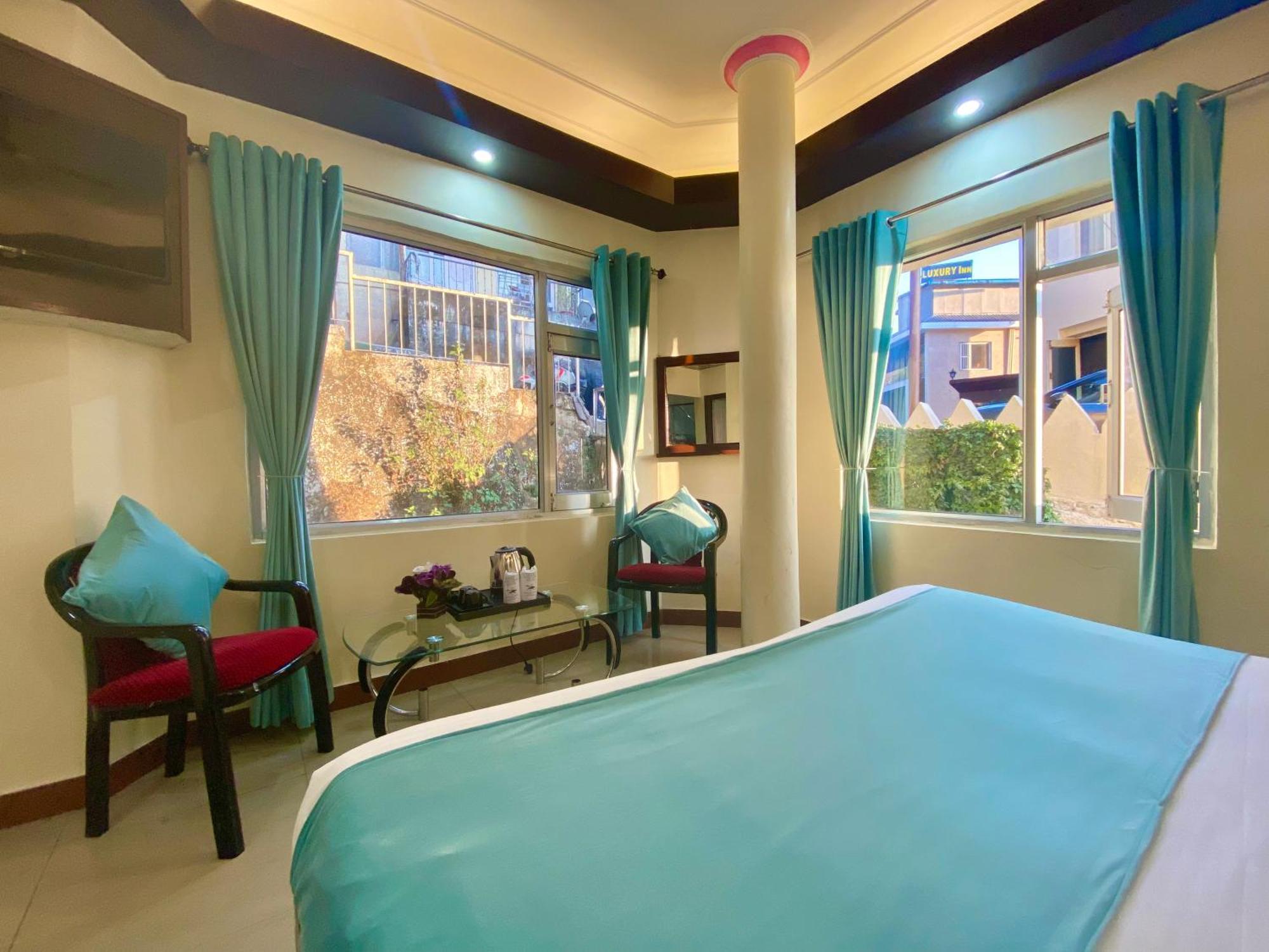 Riversun Hotel Mall Road 무소리에 외부 사진